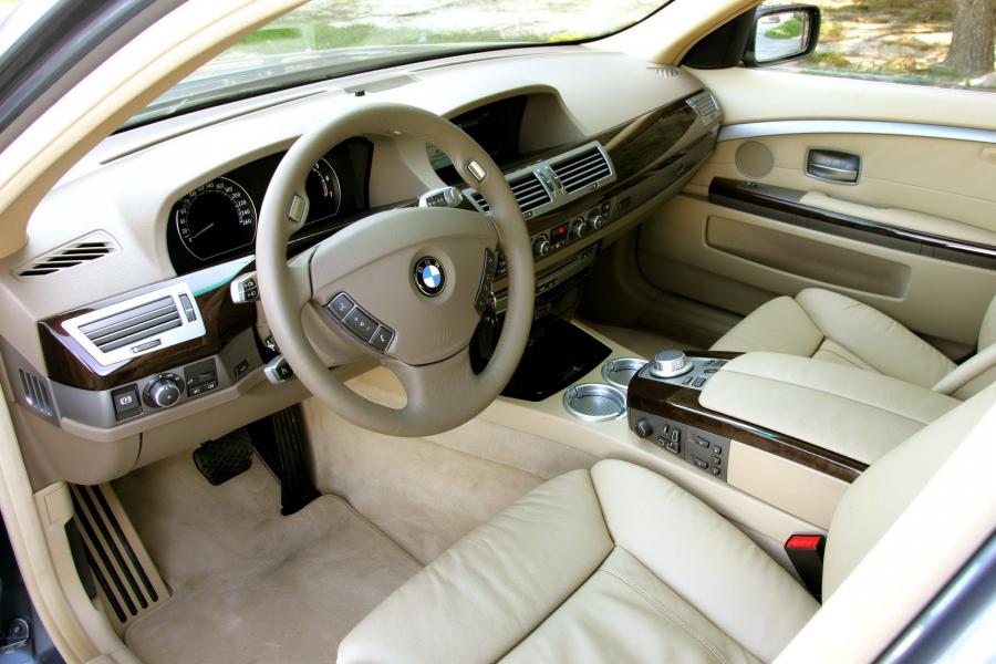  BMW 7-Series 2006 года  (фото 9 из 53)